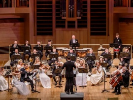 Пом Сори Ким, камерный оркестр Camerata Salzburg: Моцарт, Концерт № 1 для скрипки