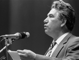 Чингиз Айтматов. Следы на песке