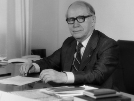 Сергей Лапин. Влюбленный деспот