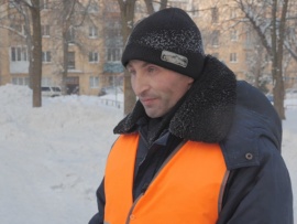 Юра. Дворник с обложки