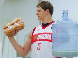 Баскетболист Тимофей Мозгов