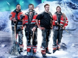 Ice Road Rescue: Highway havoc!