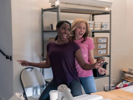 Отчаянные аферистки (5)