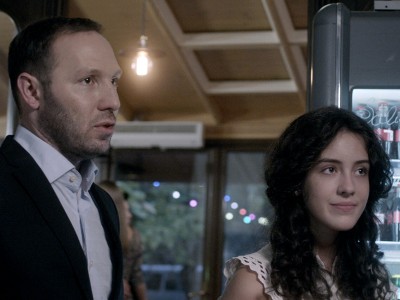 Слоны могут играть в футбол