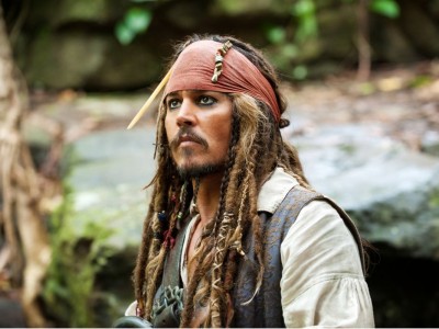 Пираты Карибского моря: На странных берегах
