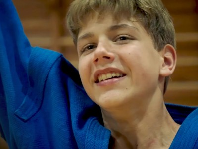 Выиграть или победить