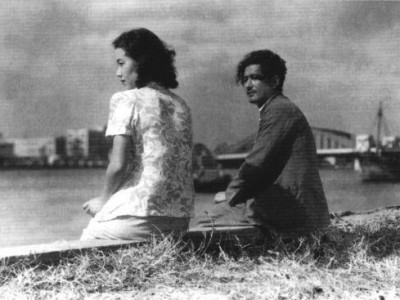 Курица на ветру (2)