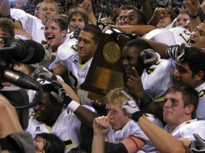 Плечом к плечу