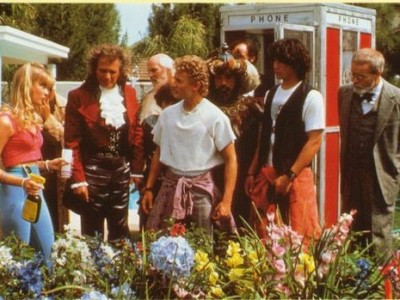 Невероятные приключения Билла и Теда (6)