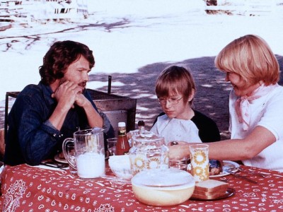 Алиса здесь больше не живет