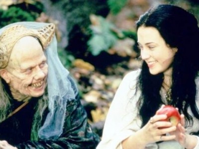 Белоснежка: Страшная сказка (3)