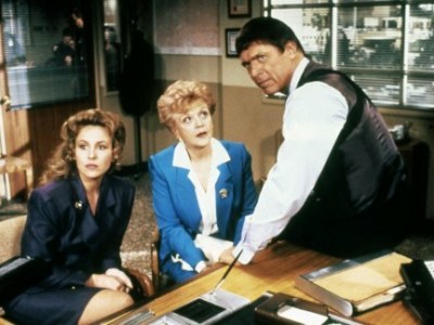 Она написала убийство (3)