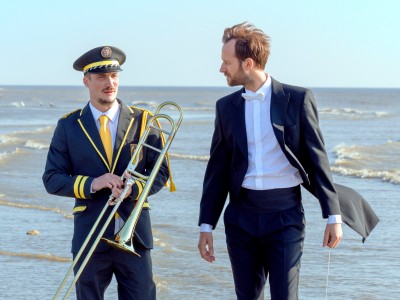 Премьера. Братья по нотам