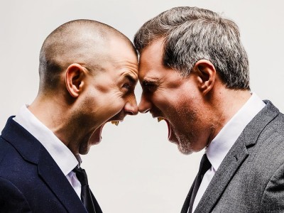 Роман с того света