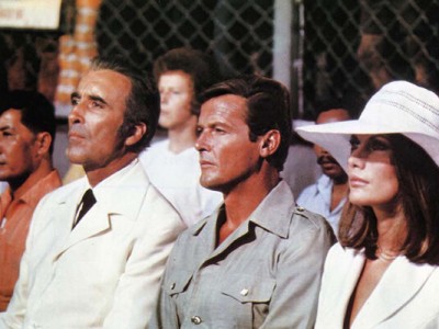 Человек с золотым пистолетом (5)