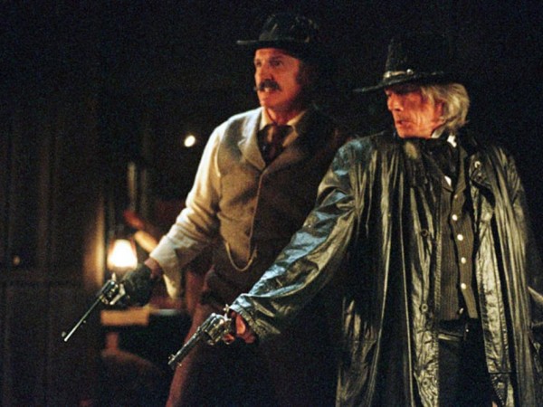 Дрожь земли 4: Легенда начинается (5)