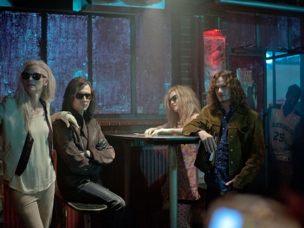 Выживут только любовники (4)