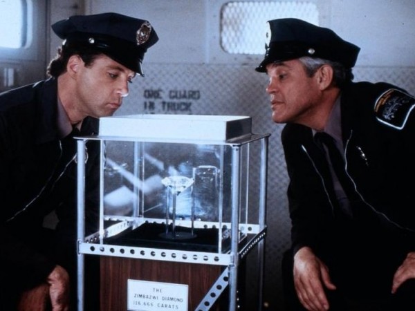 Полицейская академия 6: Город в осаде (4)