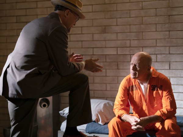 Тюрьма суперзлодеев (4)