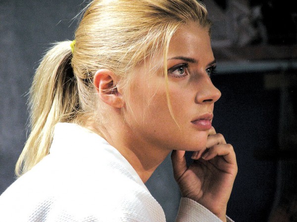 Влюблён и безоружен (3)