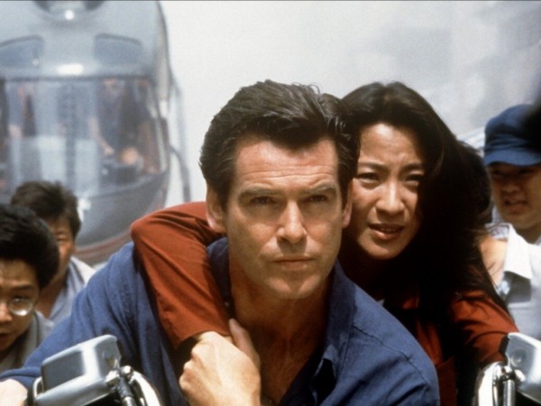 Завтра не умрёт никогда