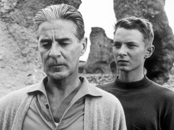 Сквозь тёмное стекло (6)