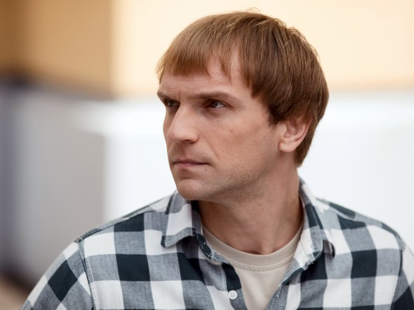 Совсем чужие (6)