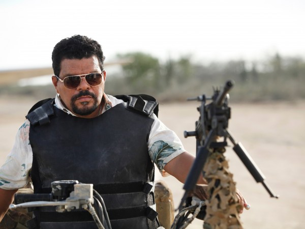 Шутки в сторону-2: Миссия в Майами (2)