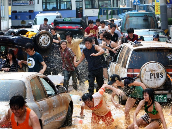 2012: Цунами (2)