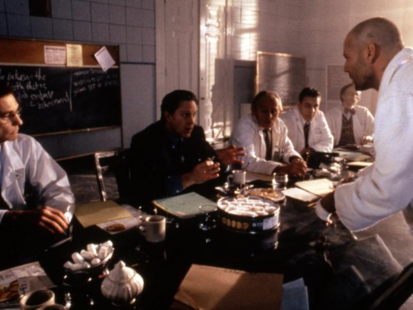 12 обезьян (5)