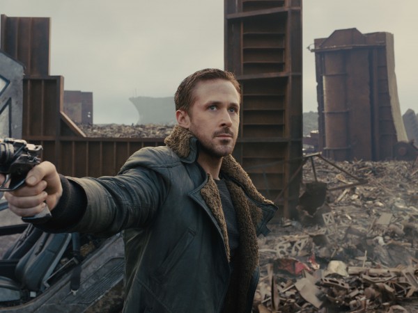 Бегущий по лезвию 2049