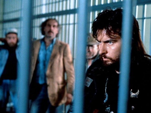 За пределами закона (2)