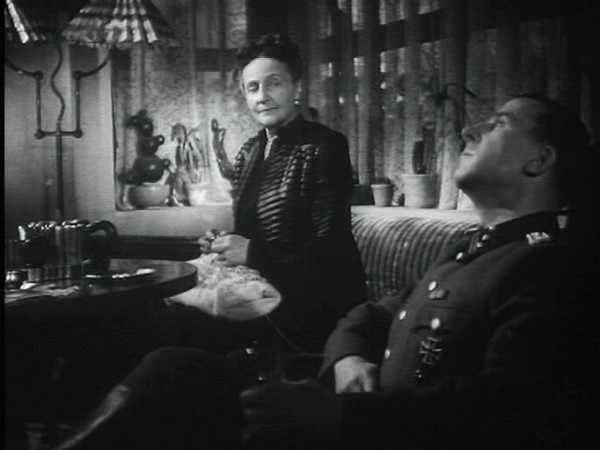 Подвиг разведчика (4)