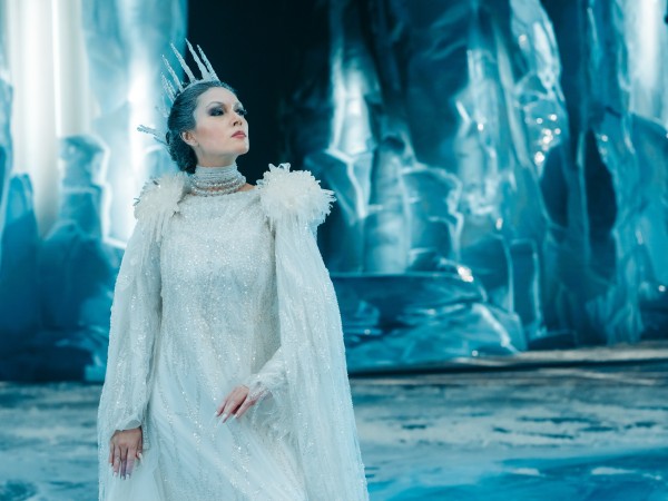 Баба Яга спасает Новый год (2)