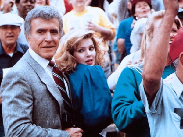 Голый пистолет (6)