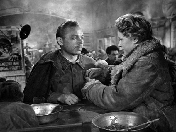 В трудный час (3)