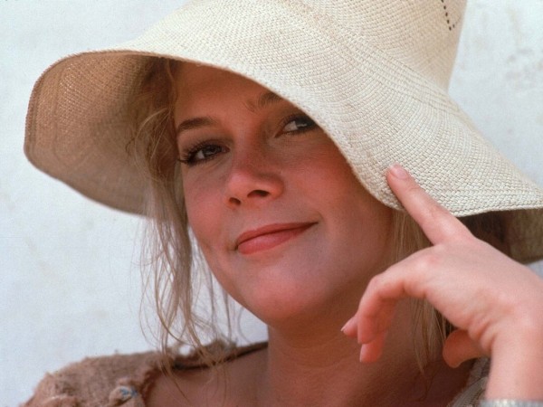 Роман с камнем (5)