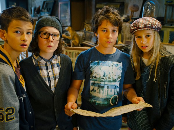 Помогите, я уменьшил свою училку! (2)