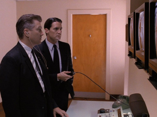 Твин Пикс: Сквозь огонь (2)