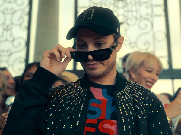 Холоп из Парижа (3)