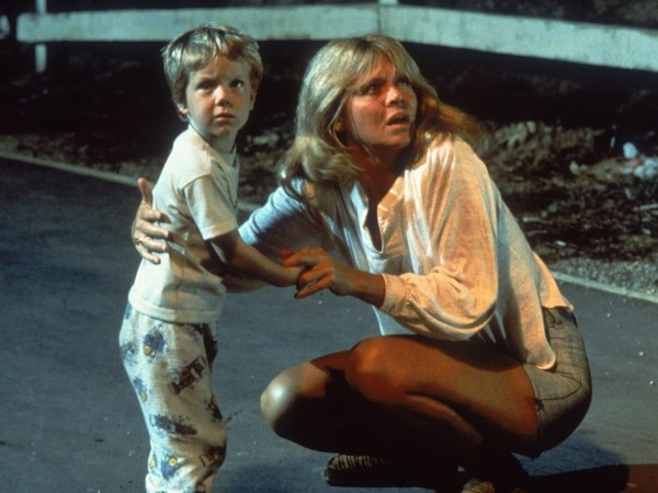 Близкие контакты третьей степени