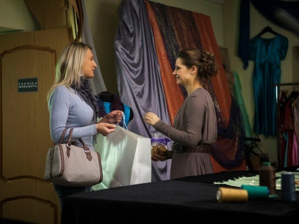 Слабая женщина (3)