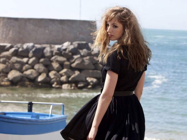 Любовь живет три года (4)