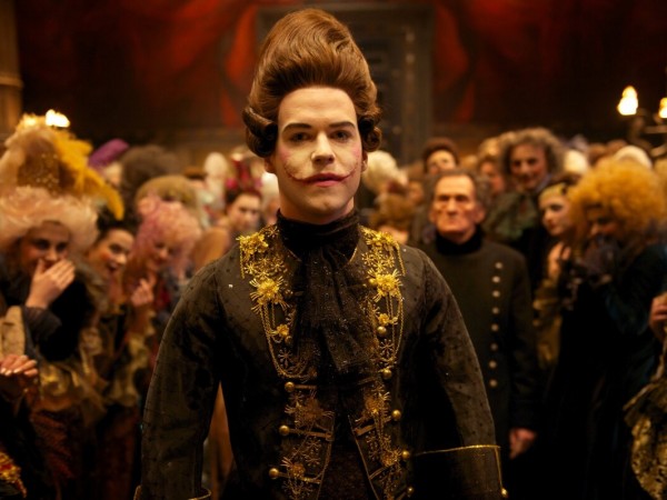 Человек, который смеется (3)