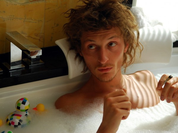 Поцелуй сквозь стену (6)