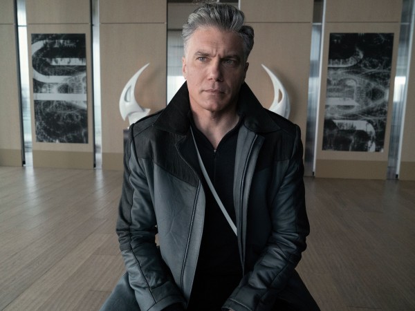 Звездный путь: Странные новые миры (3)