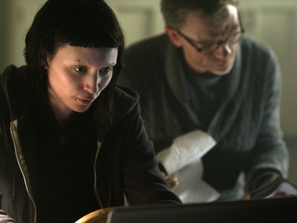 Девушка с татуировкой дракона (2)