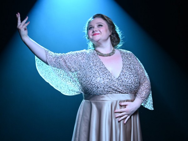 Певица на всю голову (3)