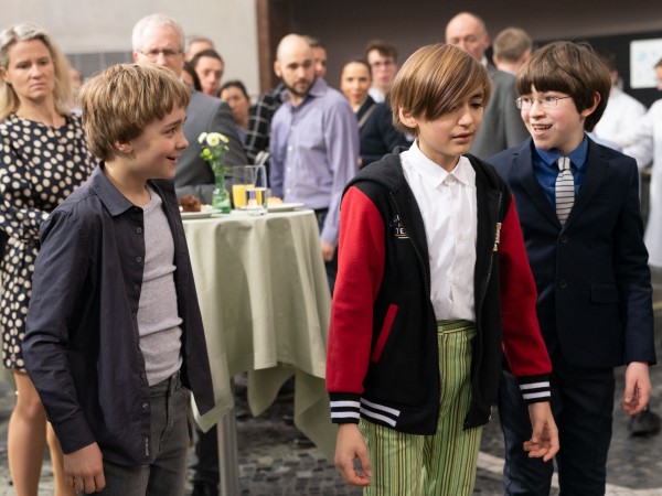 Волшебное зеркало или двойные неприятности (5)