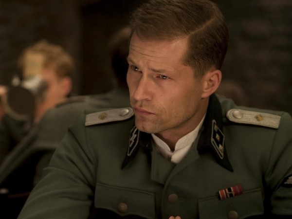 Бесславные ублюдки (4)